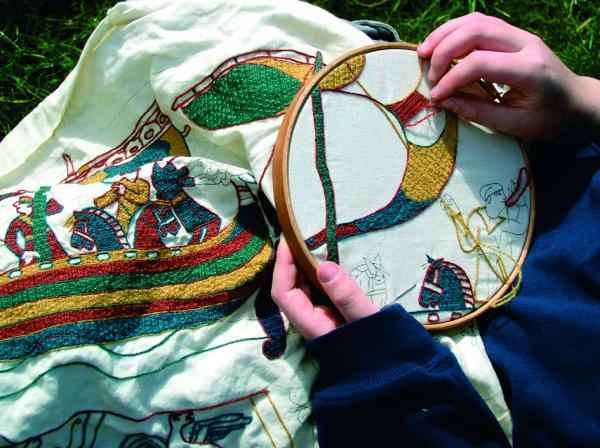 Bayeux Broderie - Chantal James 4 © J.TACK - Bayeux Broderie | © Chantal James