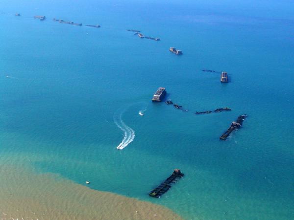 ARROMANCHES_Port artificiel | © Sylvain GUICHARD