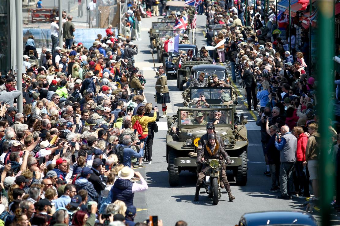 Parade Arromanches 79th - © Muse du Dbarquement Arromanches